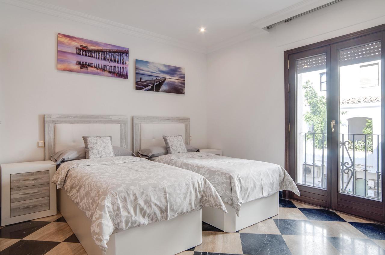 Apartamento Oleholidays Pb 218 Primera Línea De Mar Puerto Banús *